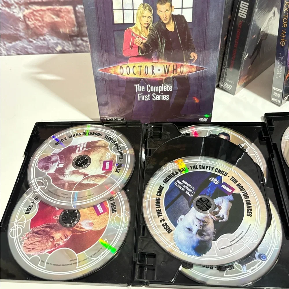 Doctor Who: The Complete Series Seasons 1-13 ( DVD 64-Disc Set ) BBC - Picture 5 of 9
